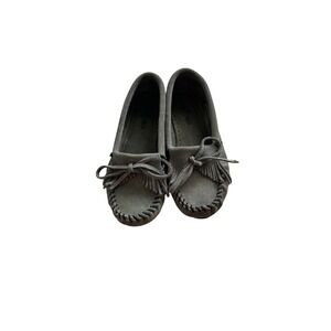 Minnetonka gray moccasin 6 gray shoe